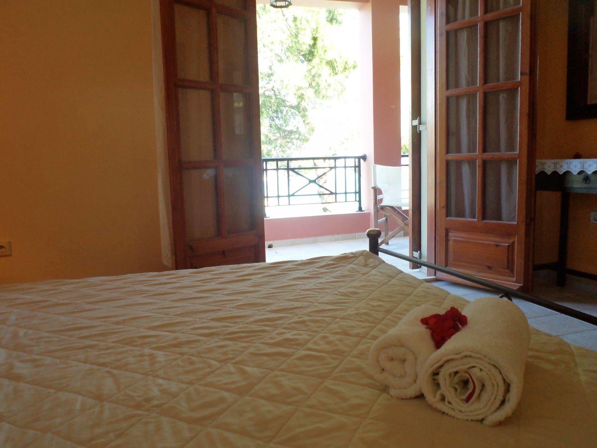 Villa Eora Keri Екстер'єр фото