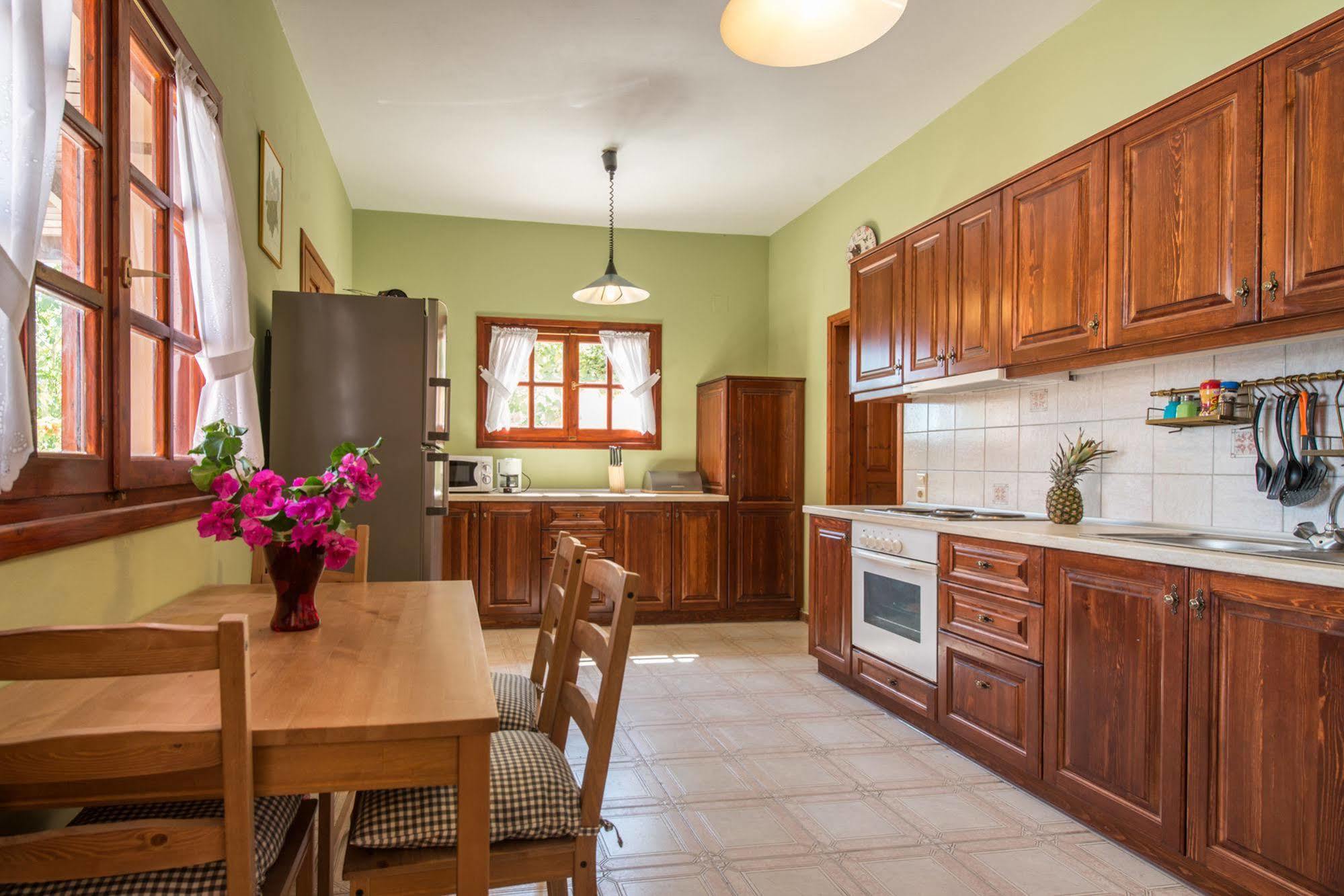Villa Eora Keri Екстер'єр фото